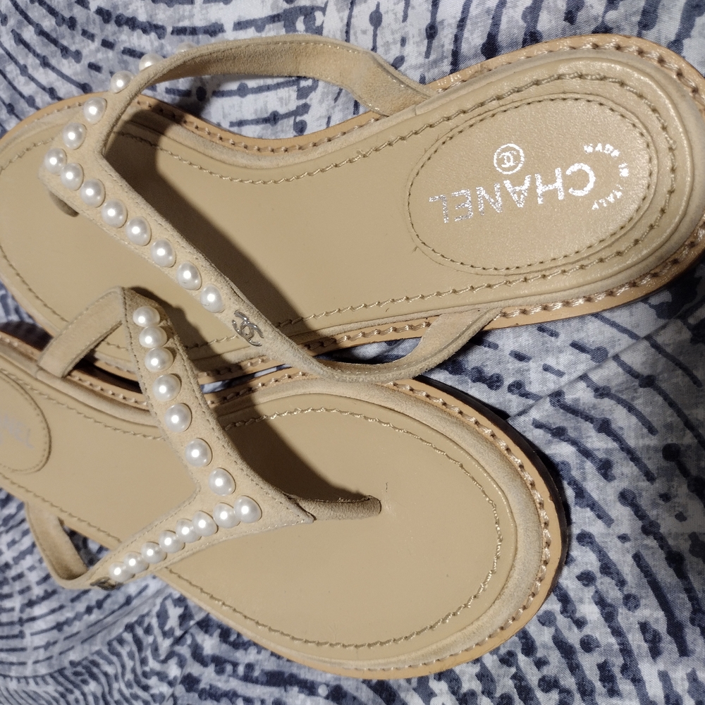 Chanel Women's Tan Sandals with Pearl Accents - Picture 3 of 7